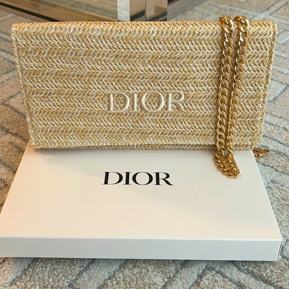 BRAND NEW in a box DIOR Beauty Raffia Clutch. Unbranded 47” gold chain i…